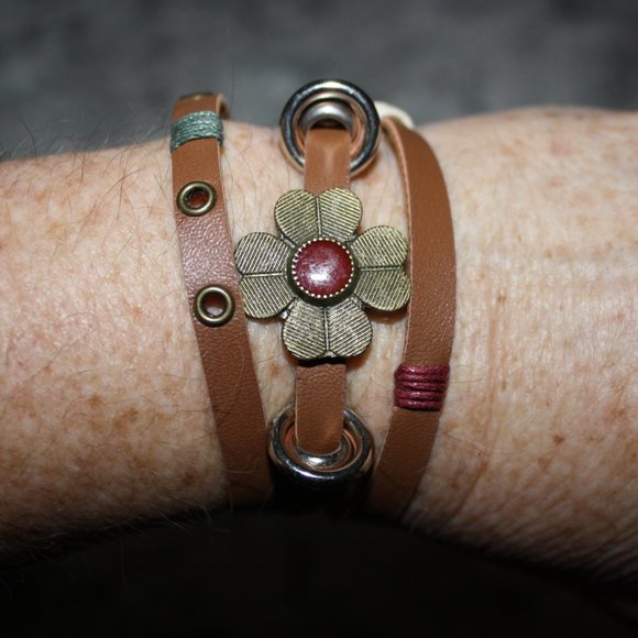 Faux Leather Wrap Bracelet - Picture 3 of 4